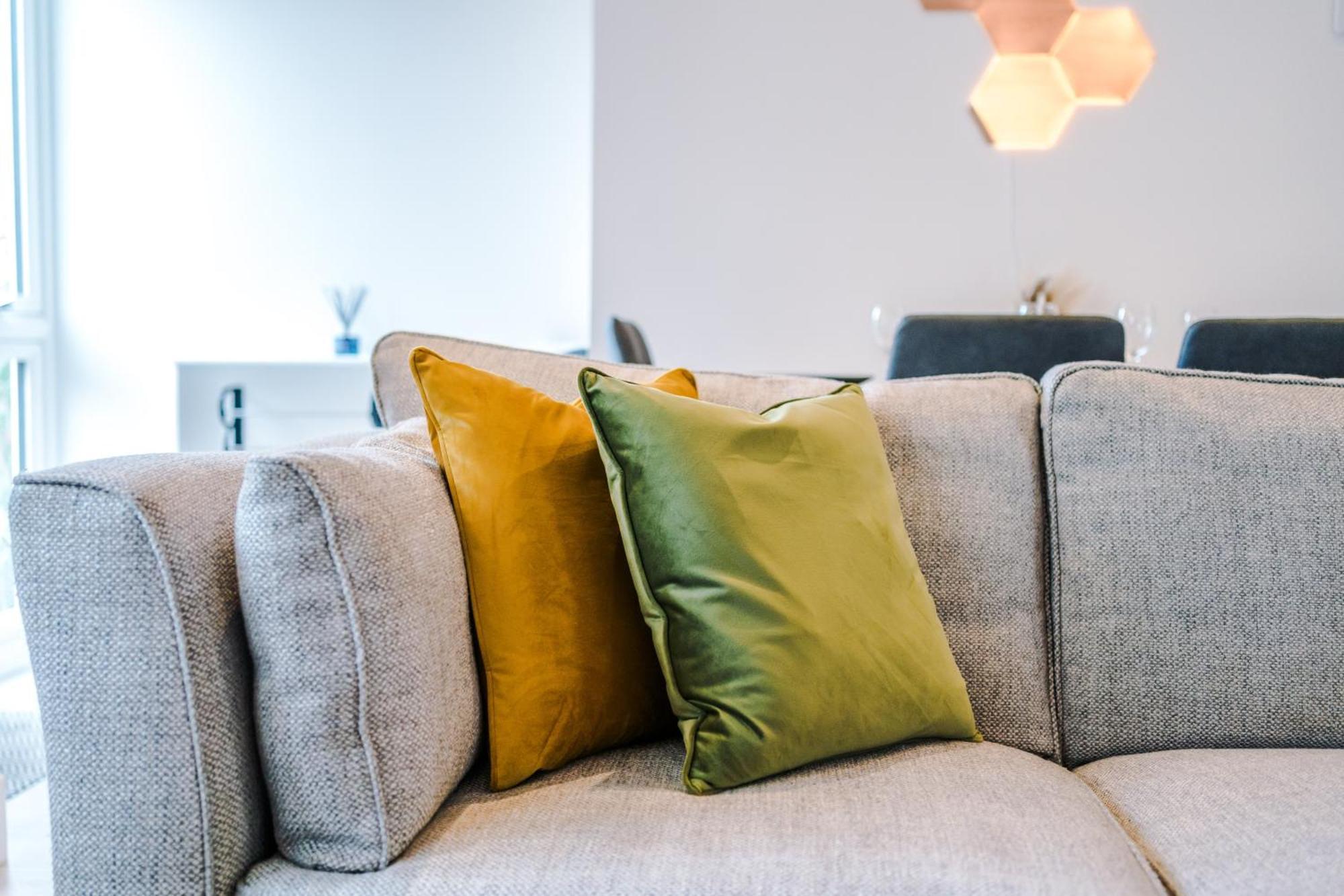 Number 21: A Breathtaking Chester Cottage With Parking Mollington  Buitenkant foto